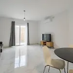 Spacious, 1br With Comfortable Bed In Tarxien Apartamento *