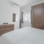 Spacious, 1br With Comfortable Bed In Tarxien Żabbar