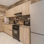 Apartamento Spacious, 1br With Comfortable Bed In Tarxien Żabbar