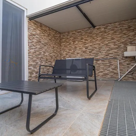 Spacious, 1br With Comfortable Bed In Tarxien * Żabbar