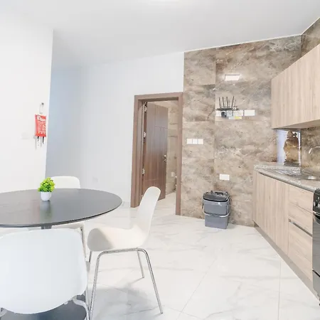 Spacious, 1br With Comfortable Bed In Tarxien Żabbar