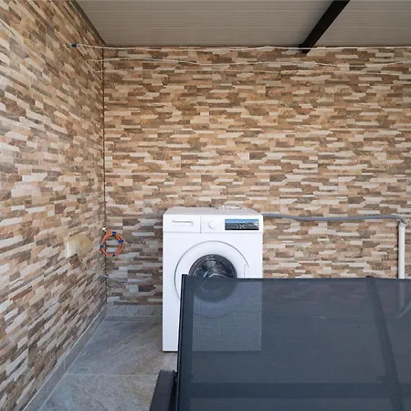 Spacious, 1br With Comfortable Bed In Tarxien Appartamento Żabbar