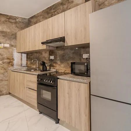 Διαμέρισμα Spacious, 1br With Comfortable Bed In Tarxien Żabbar