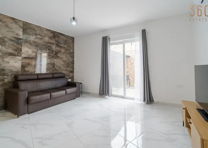 Appartamento Spacious, 1br With Comfortable Bed In Tarxien Żabbar