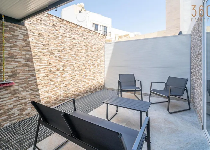 Spacious, 1br With Comfortable Bed In Tarxien